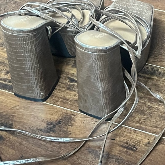 Forever 21 Brown Strappy Sandals - Picture 3 of 3